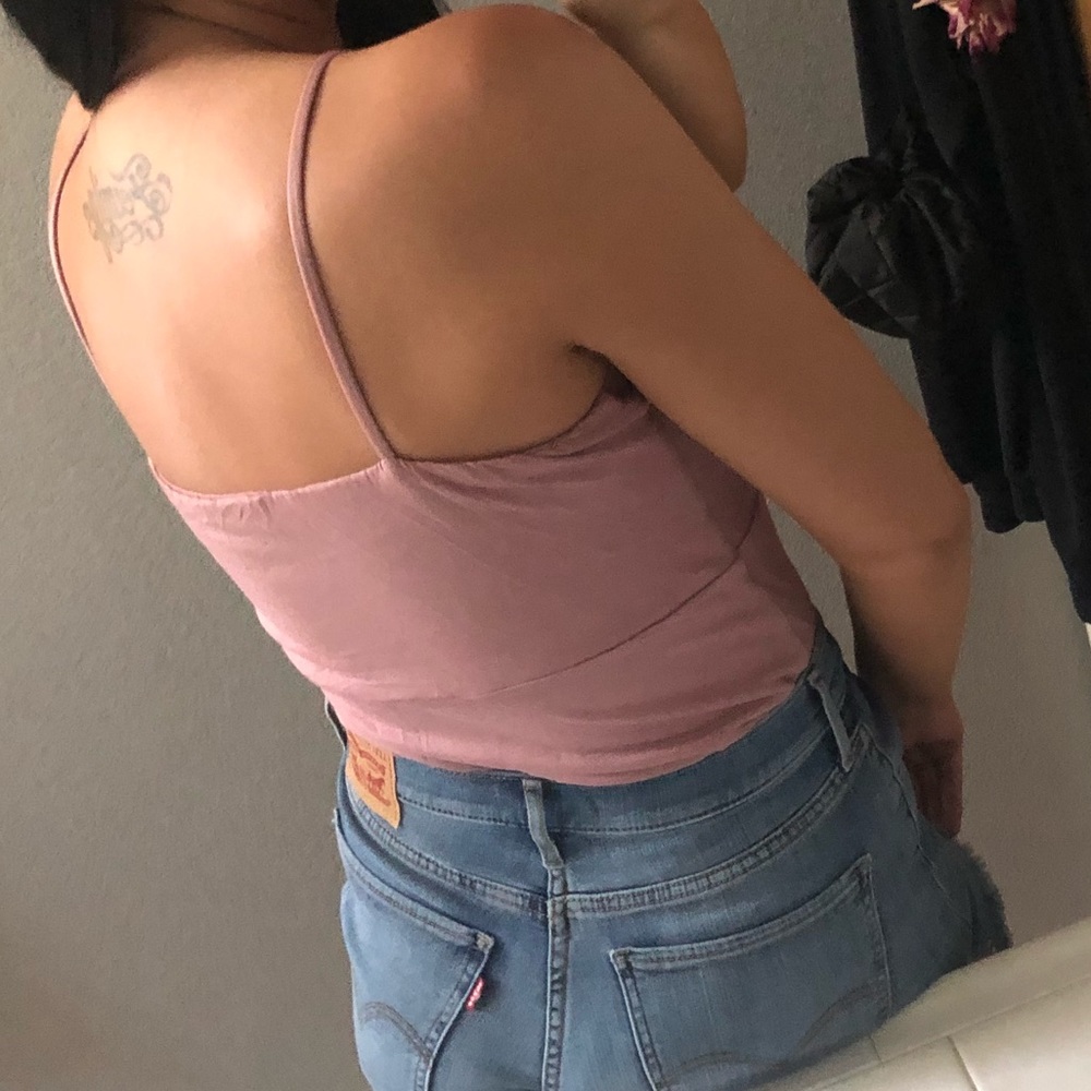 ❌SOLD❌NWOT Mauve CrissCross Front Bodysuit - Picture 2 of 3